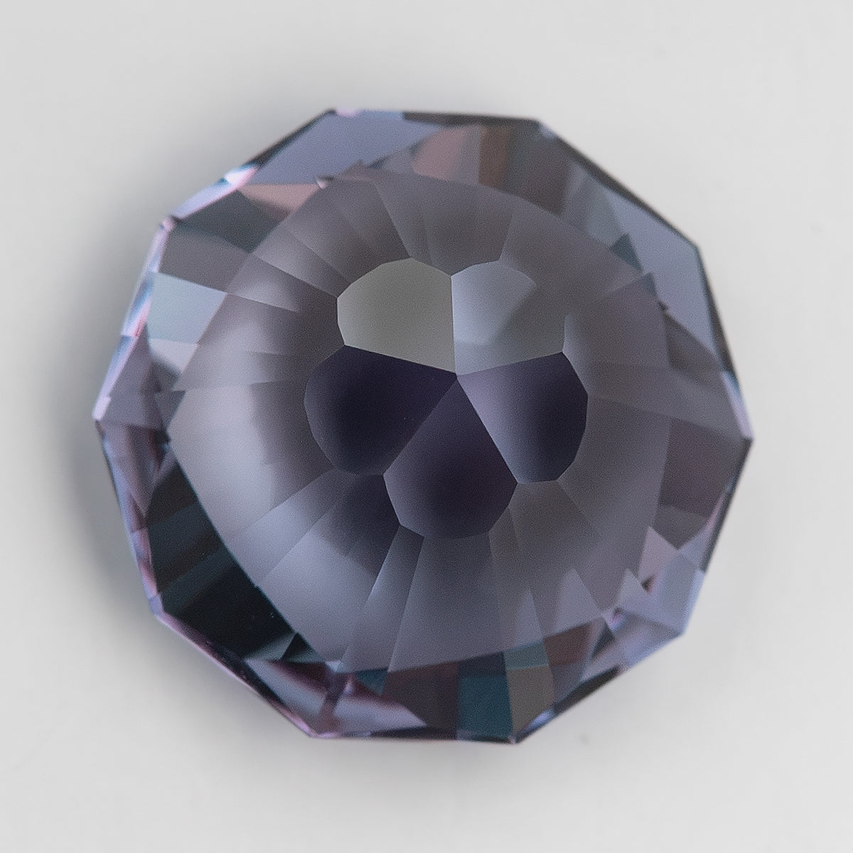 8 mm Sakura Cut Lab-Grown Color-Change Sapphire, GFCO Report, product photograph 19, g view.