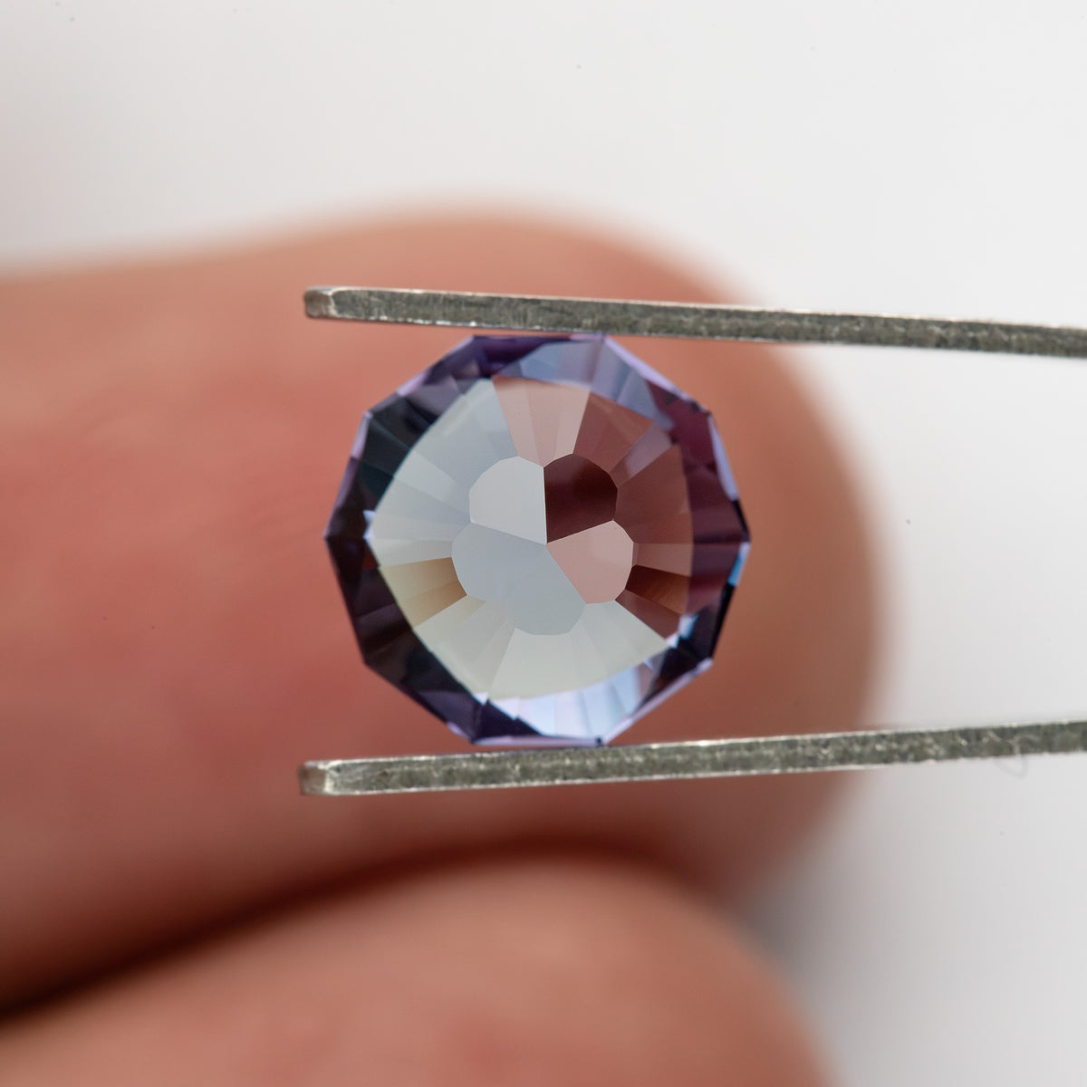 8 mm Sakura Cut Lab-Grown Color-Change Sapphire, GFCO Report, product photograph 17, m view.