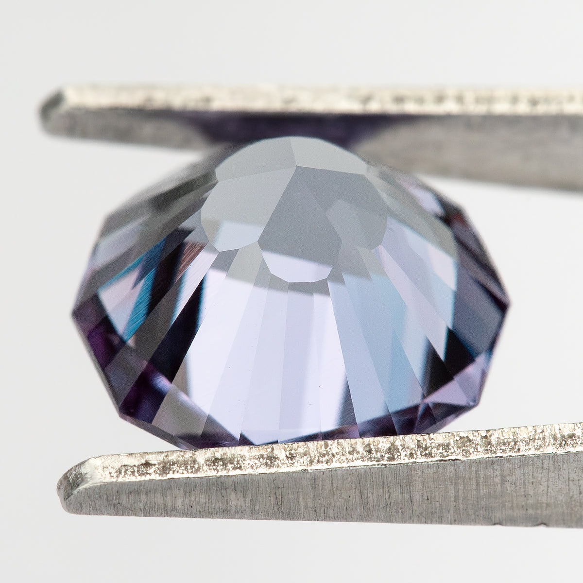 8 mm Sakura Cut Lab-Grown Color-Change Sapphire, GFCO Report, product photograph 18, n view.