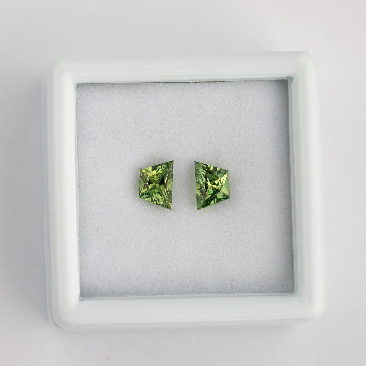 Natural sapphire pair SAP-TPZD-0080CT exact item view 17