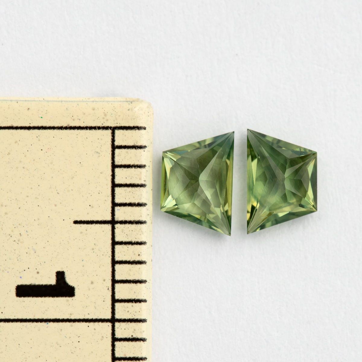 Natural sapphire pair SAP-TPZD-0080CT exact item view 8