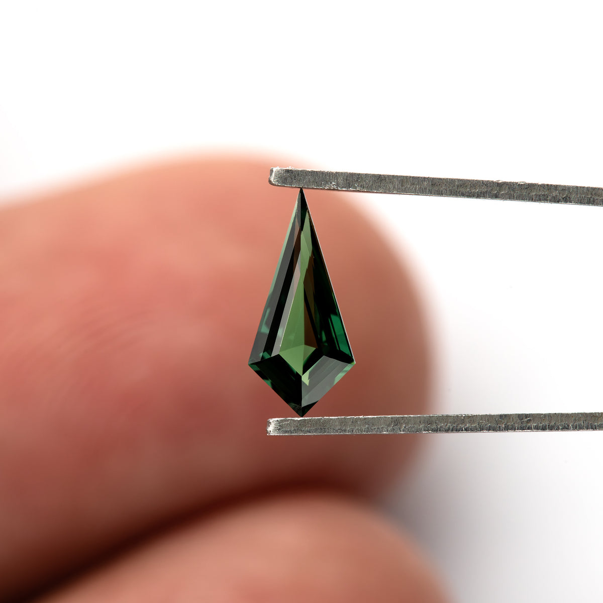 0.47 ct natural green lozenge sapphire, stone view 11, SKU BNS164