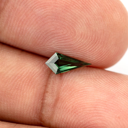 0.47 ct natural green lozenge sapphire, stone view 17, SKU BNS164
