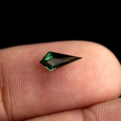 0.47 ct natural green lozenge sapphire, stone view 18, SKU BNS164