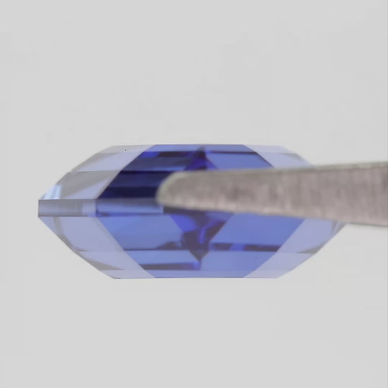 BLS128 Cornflower Blue Lab-Grown Sapphire rotation and scale video