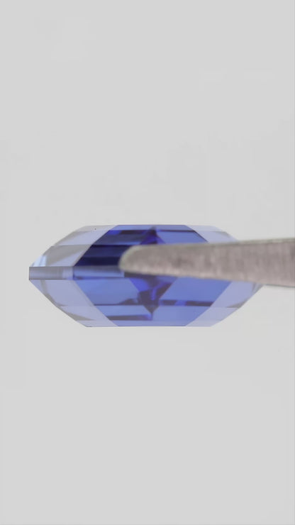 BLS128 Cornflower Blue Lab-Grown Sapphire rotation and scale video