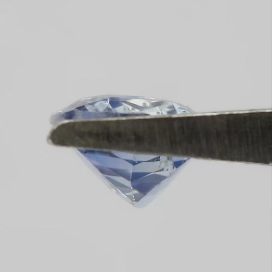KK406 Light Cornflower Blue Natural Sapphire rotation and scale video