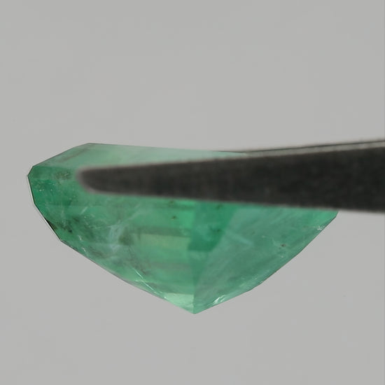 Product video 1: Rich vivid bluish green Natural Emerald.