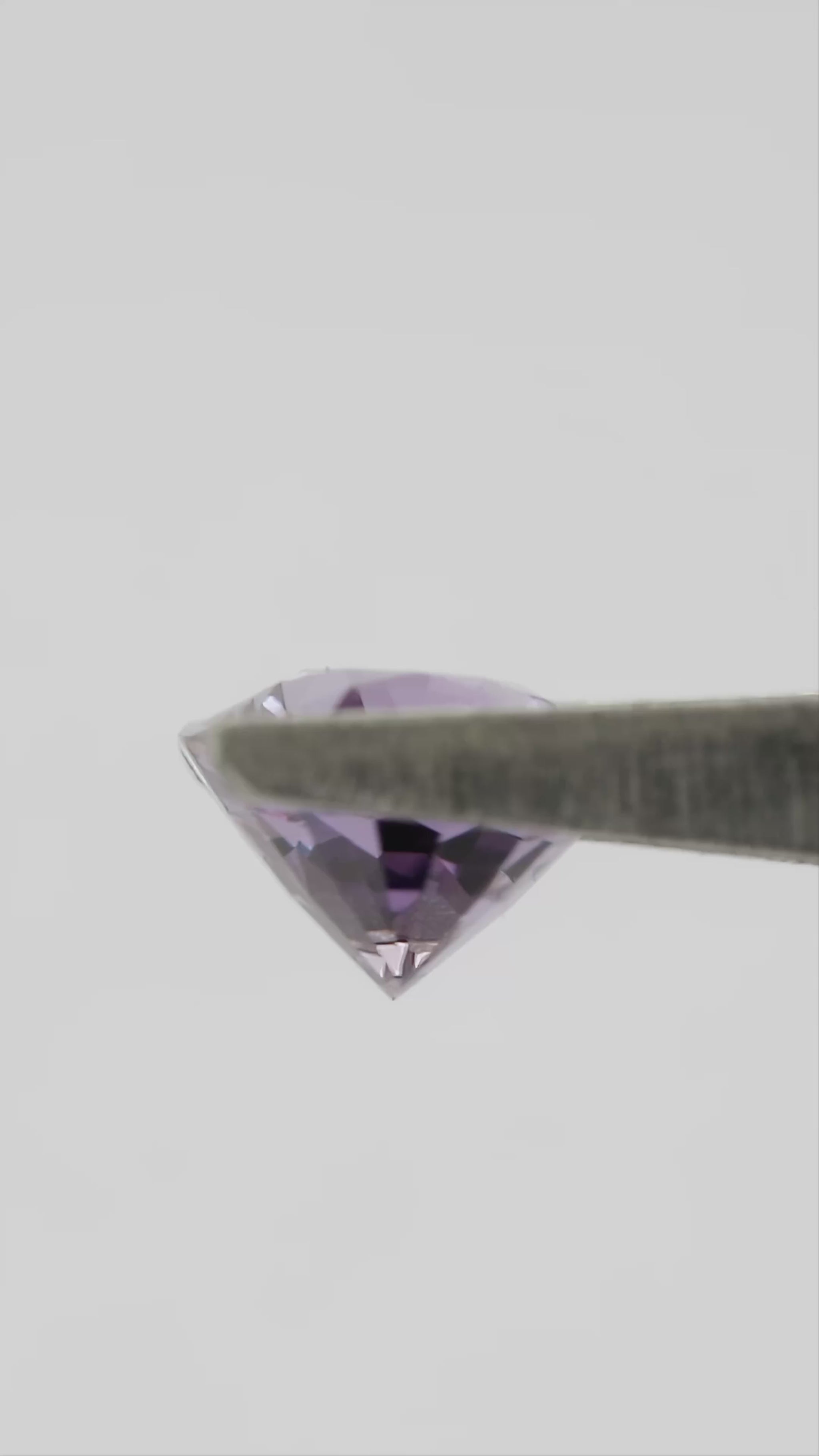 Product video 1: Mauve lavender pink Natural Spinel.