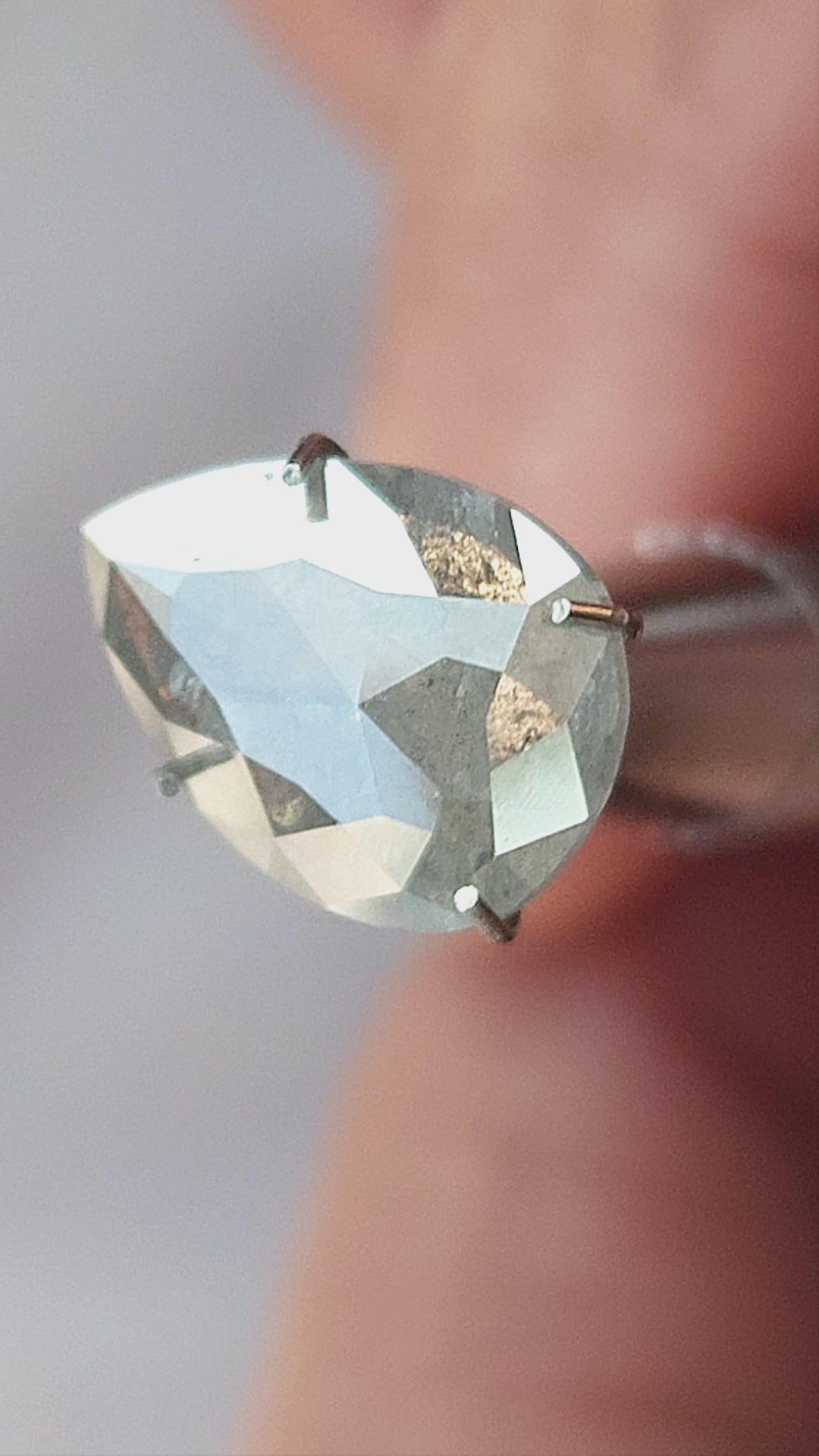 BS0037 Salt and Pepper Natural Diamond rotation and scale video