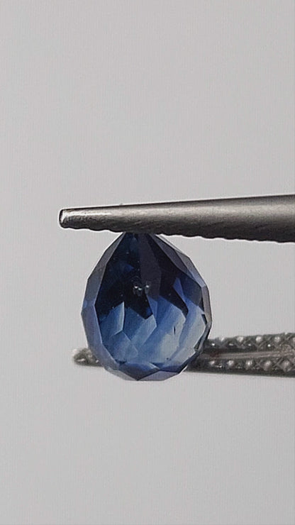 Product video 1: Royal blue Natural Sapphire.