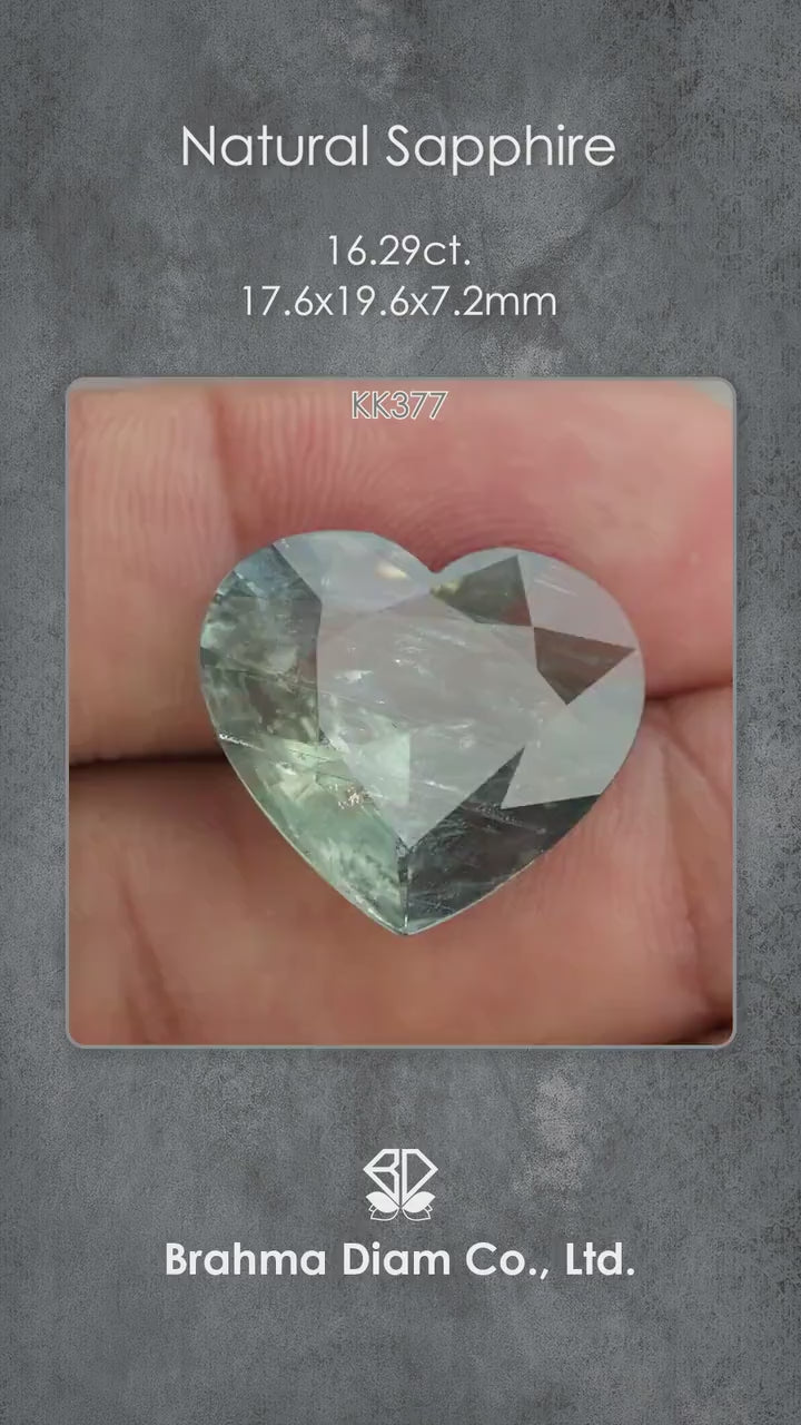 Natural sapphire KK377 natural daylight video 2