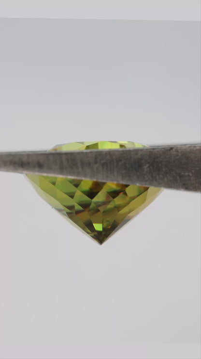 SL422 Green Yellow Natural Sphene rotation and scale video
